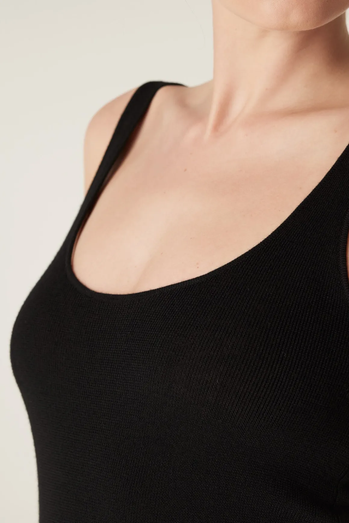 Superfine Merino Singlet - Black