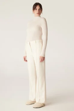 Superfine Merino Turtle Neck - Ecru