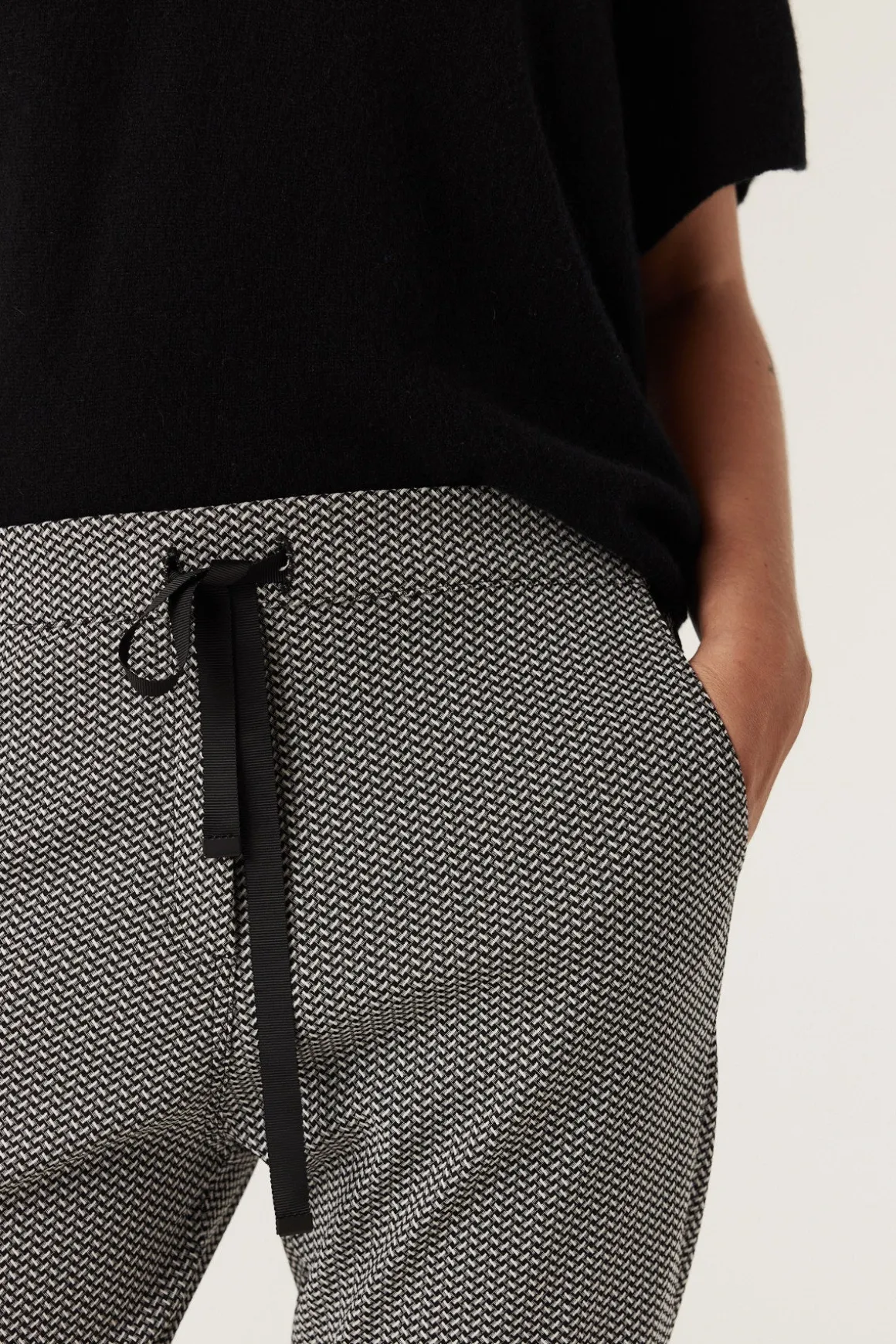 Zoe Jogger - Mono Chevron